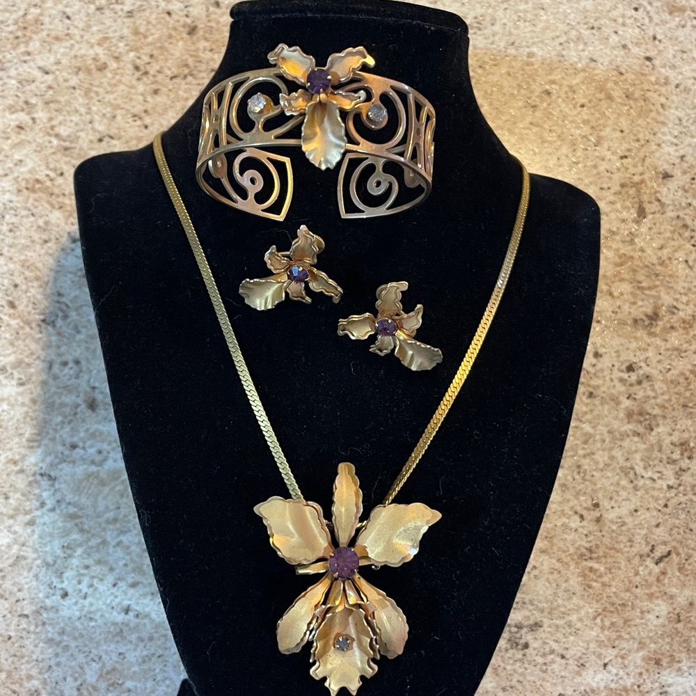 Vintage Bugbee & Niles BN Orchid Bracelet Brooch/Necklace Earring Set